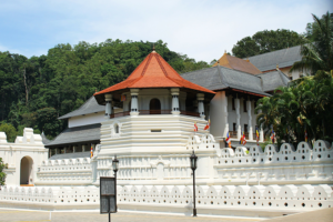 Explore the Majestic Temple of the Tooth Relic (Sri Dalada Maligawa) in Kandy, Sri Lanka